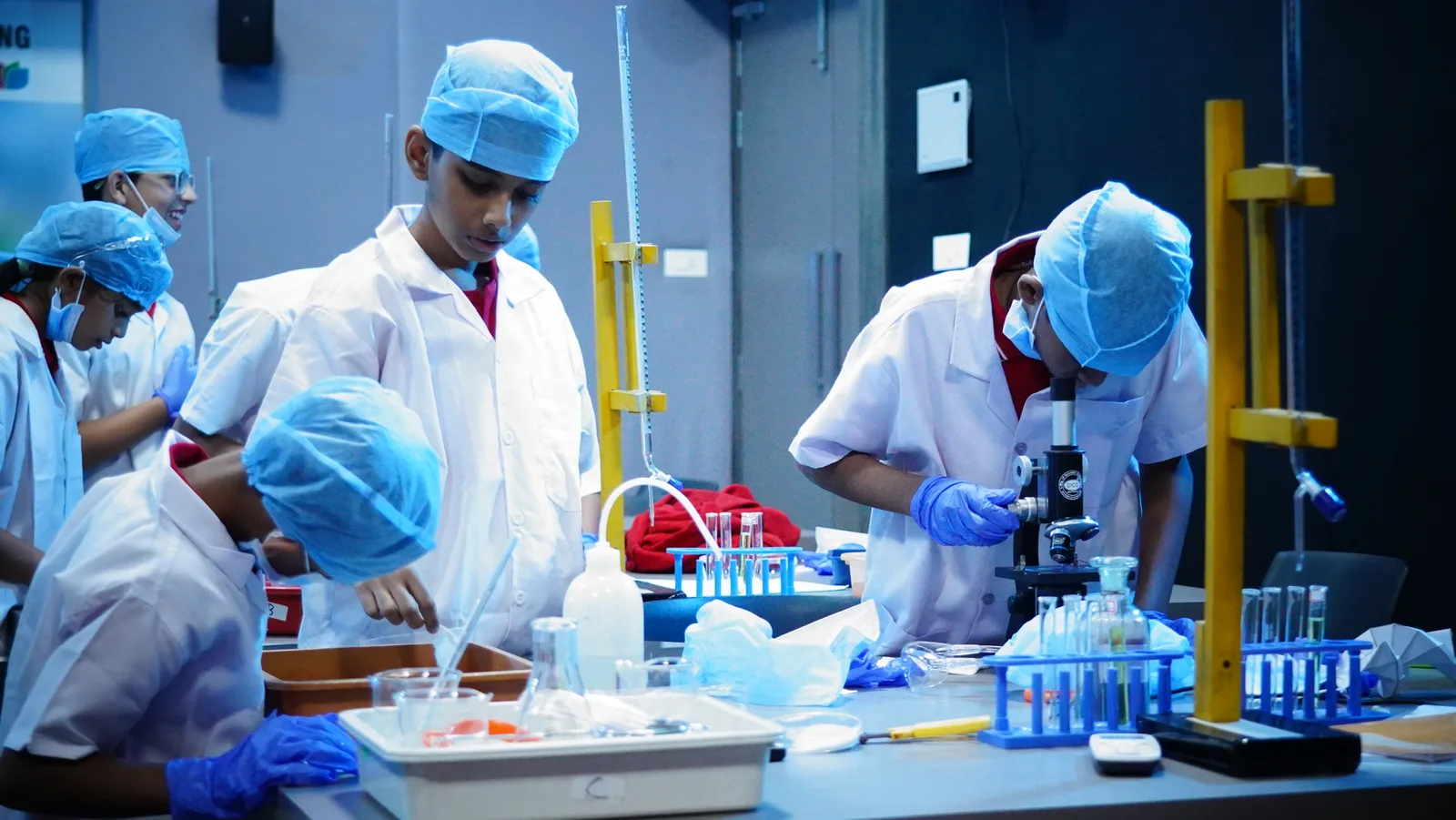 Students working in the Biomimicry lab